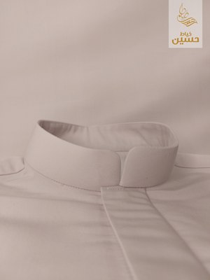 Close-up of the collar construction and inner facing